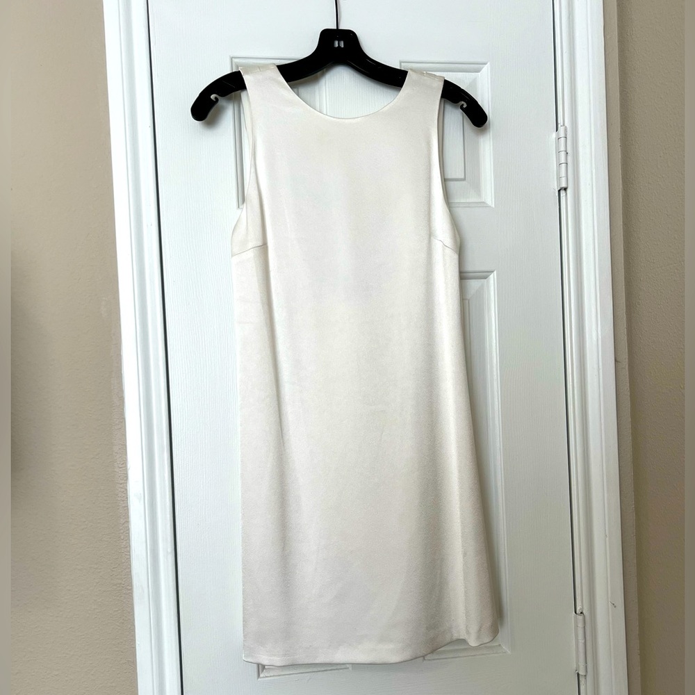 Brand New, Alice and Olivia elegant dress! Could be worn for so many occasions!